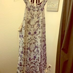 Beautiful dress! Bought at a Boutique Size M